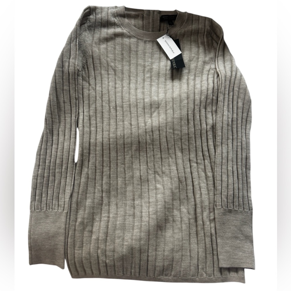 Banana Republic Merino Wool Sweater in Beige - New